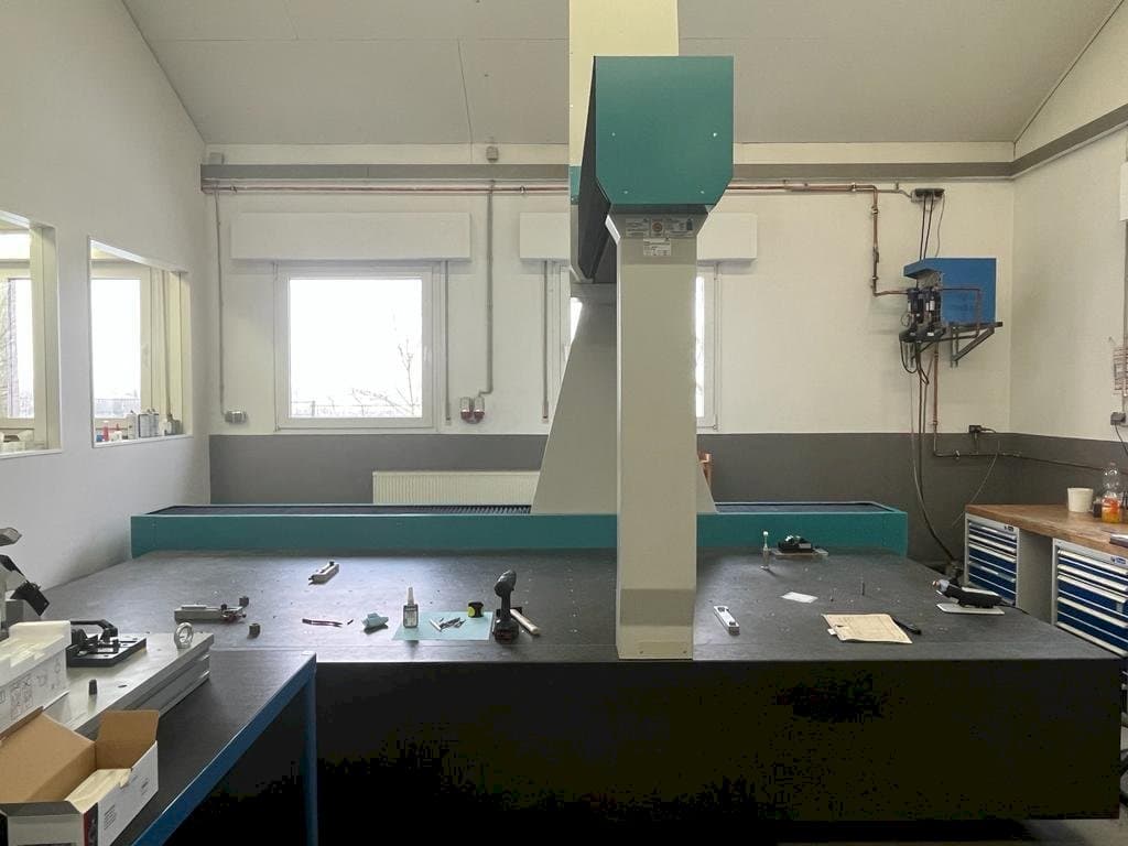 Makine  Wenzel LH 1512 - Önden görünüm