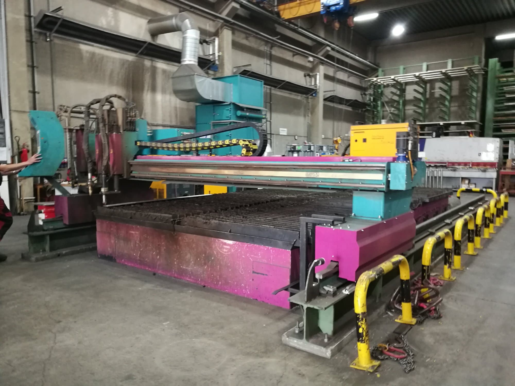 Makine SATO - Sağdan görünüm SATRONIK LS3500