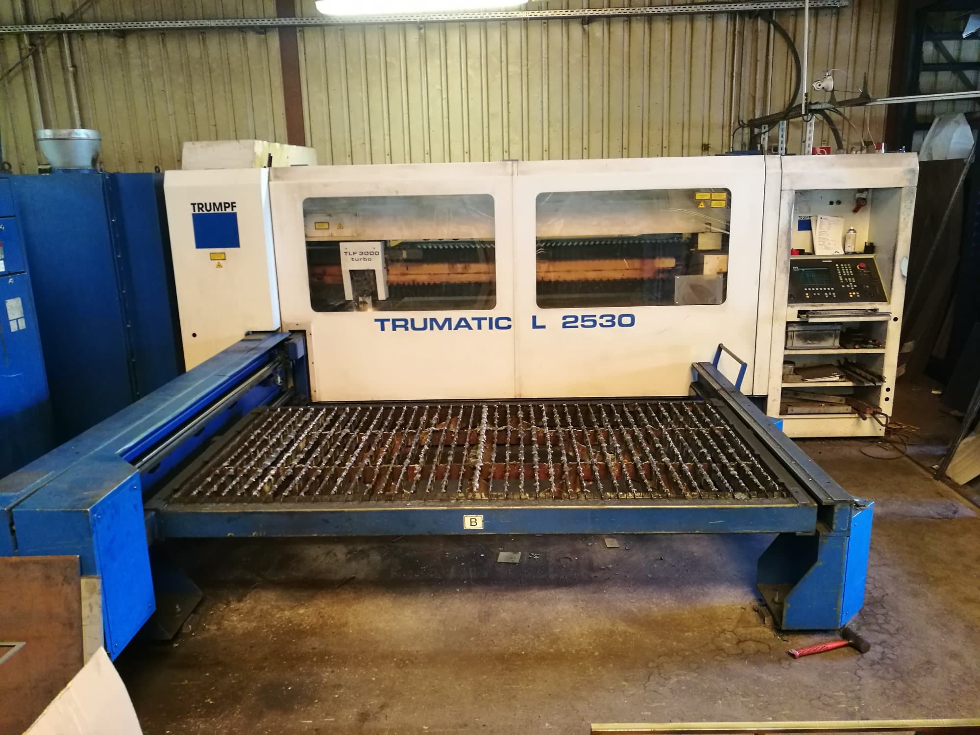 Makine Trumpf - Önden görünüm Trumatic L2530