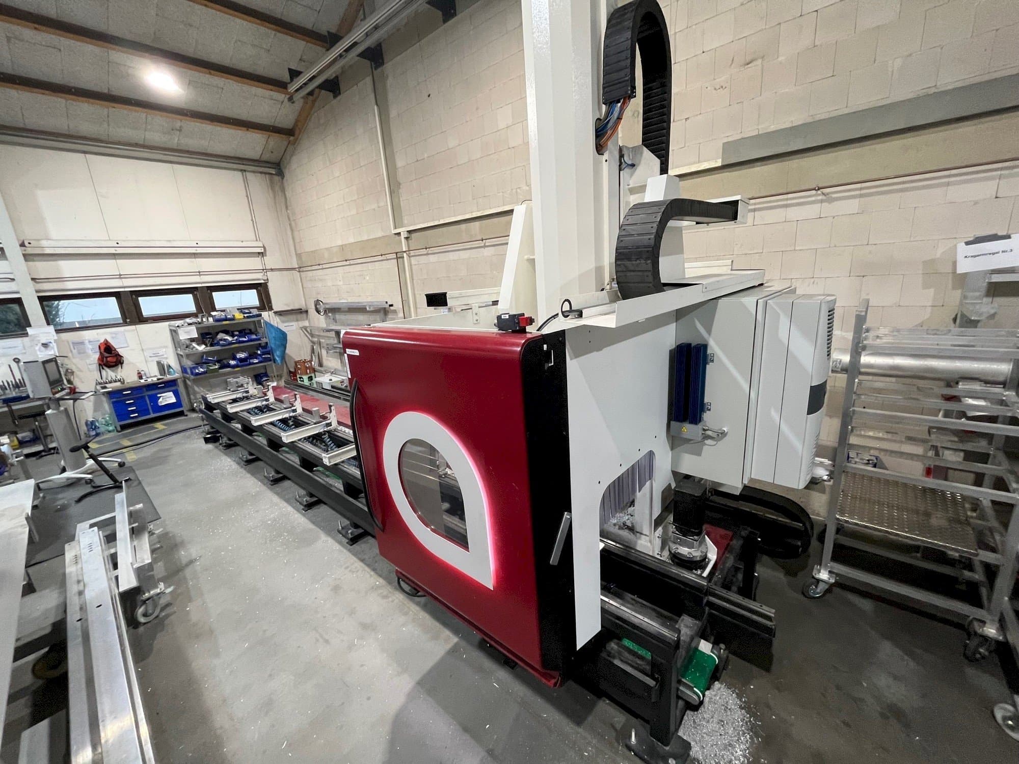 Makine Austen AX 607 - Önden görünüm