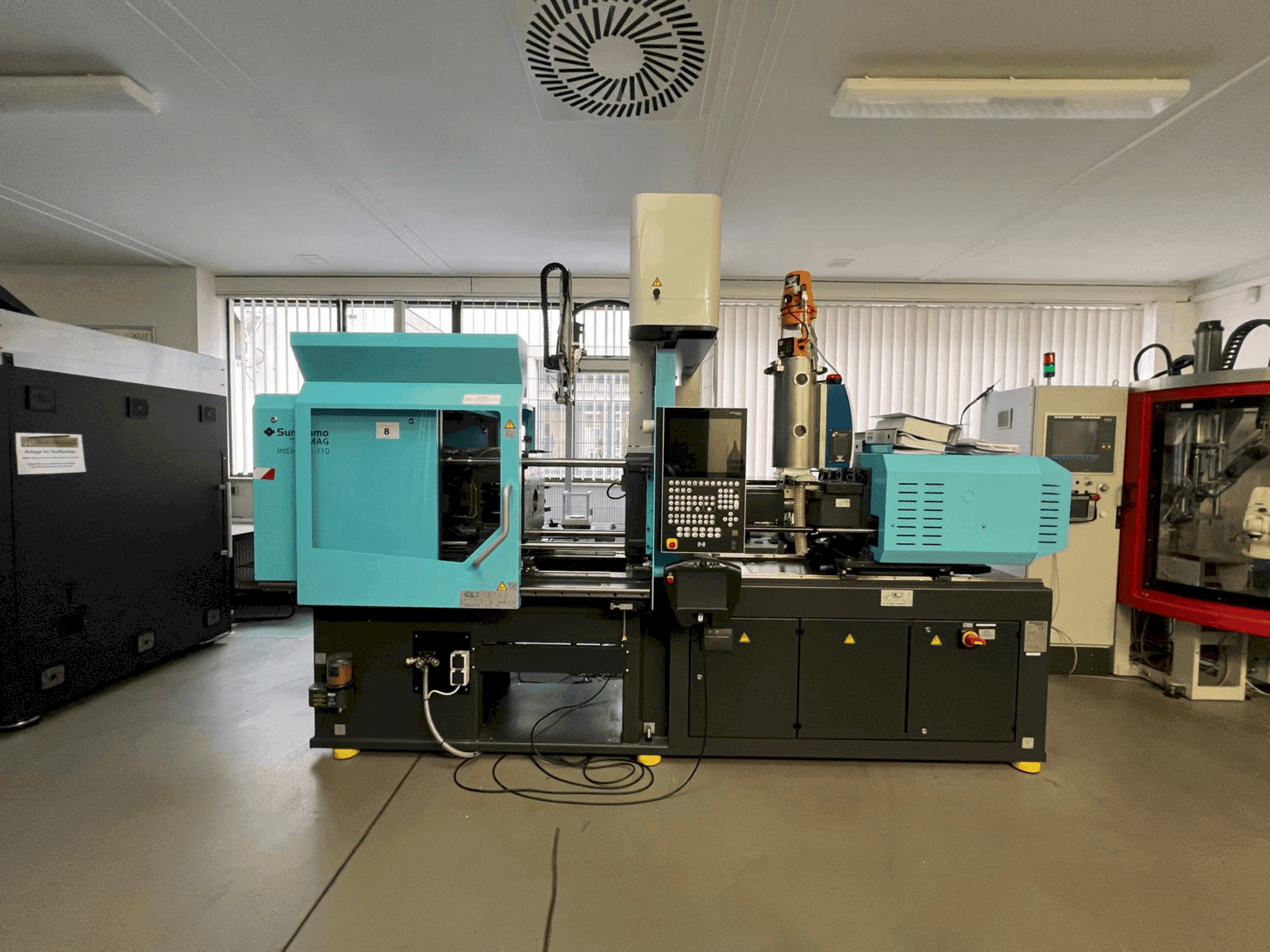 Makine  SUMITOMO SHI DEMAG Intelect 2 50/370-110 - Önden görünüm