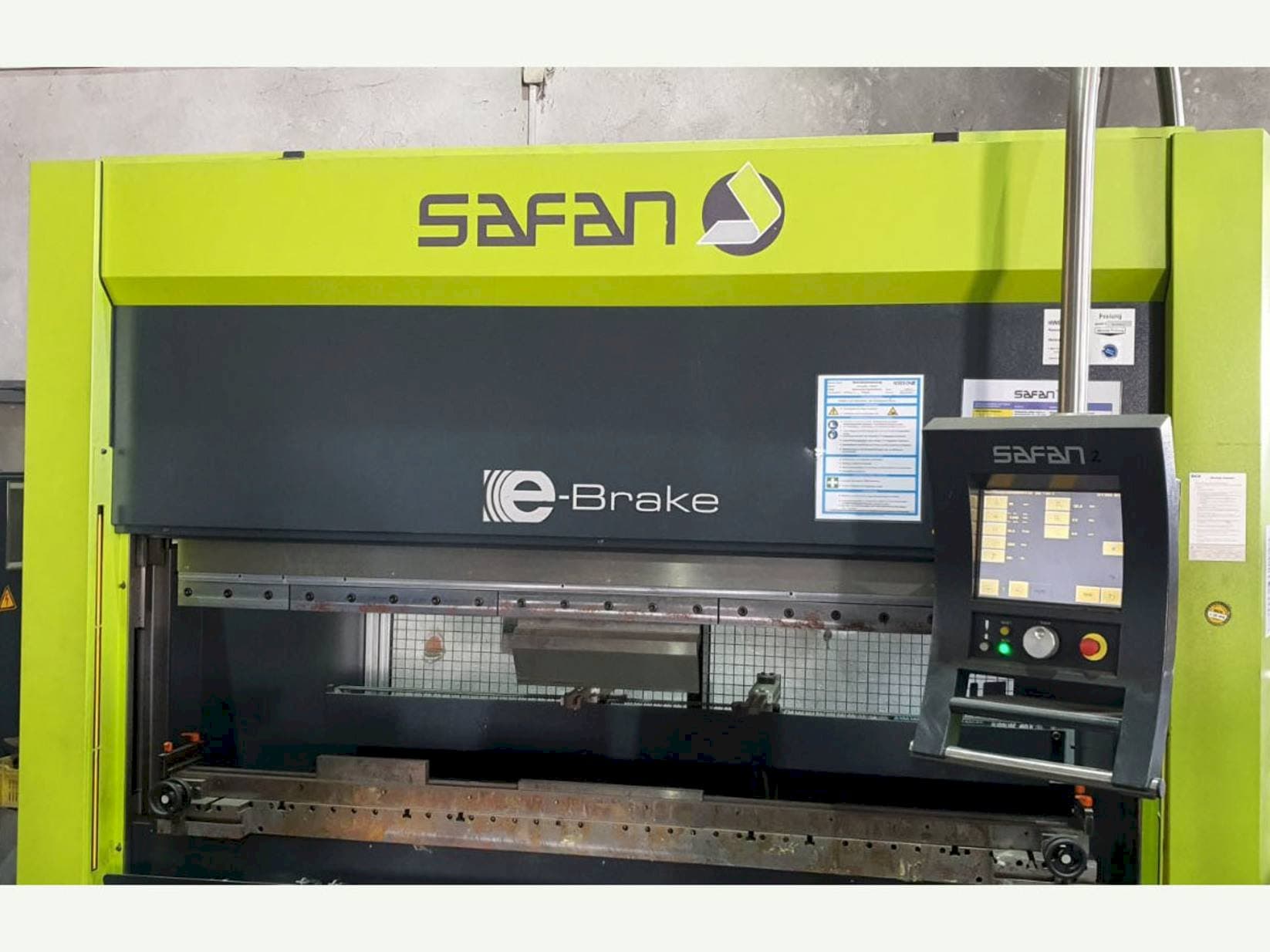 Makine Safan E-brake 50-2050 ts1 - Önden görünüm