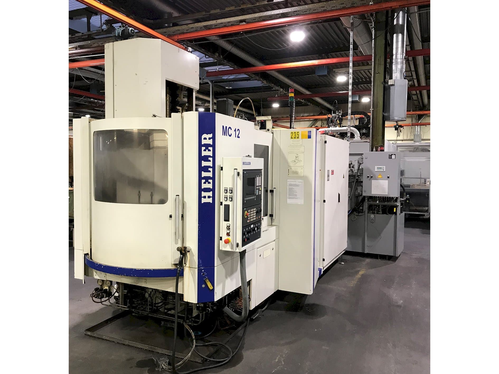 Makine HELLER MC 12 - Önden görünüm