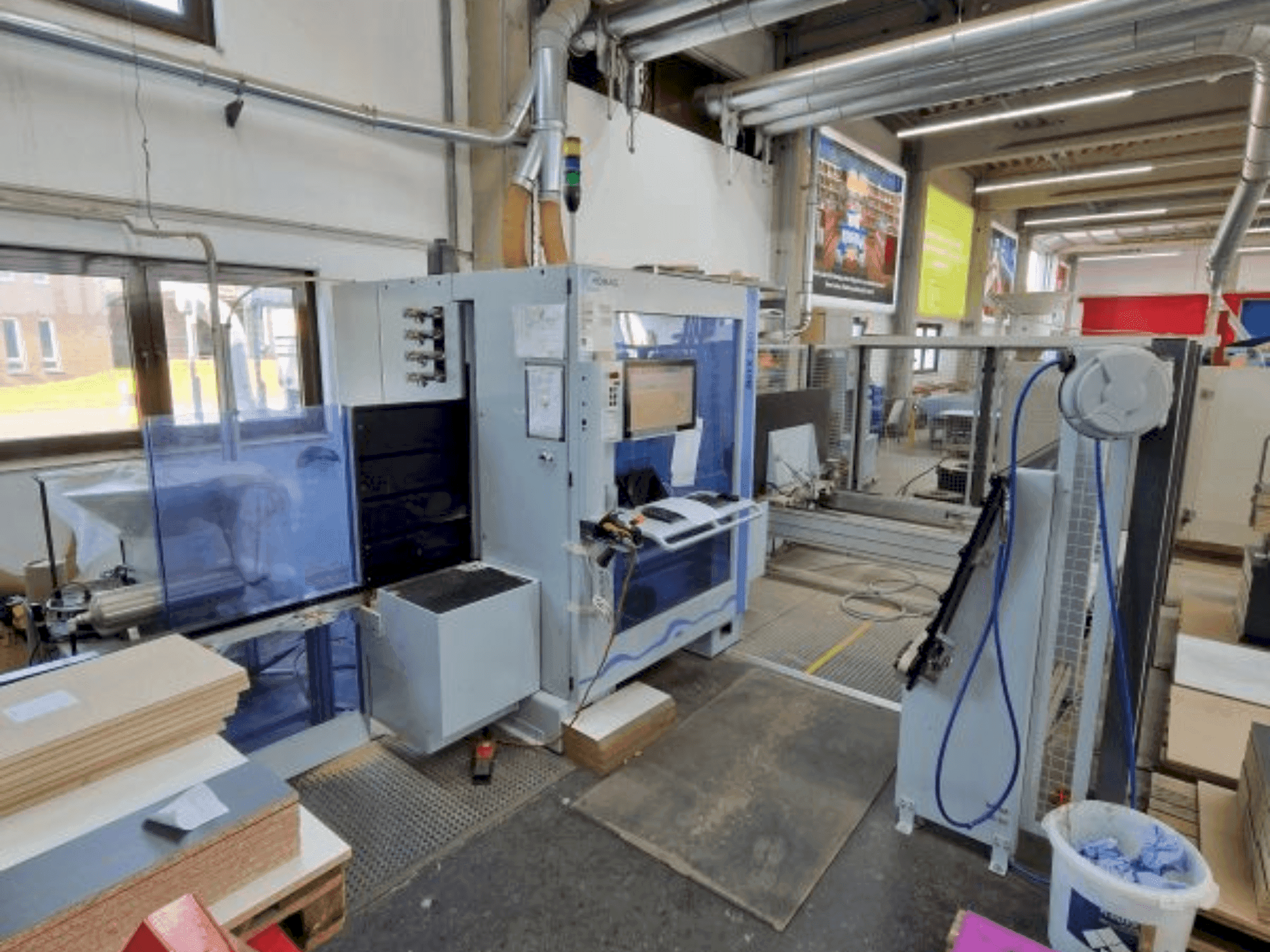 Makine  HOMAG Optimat BHX200/D - Önden görünüm