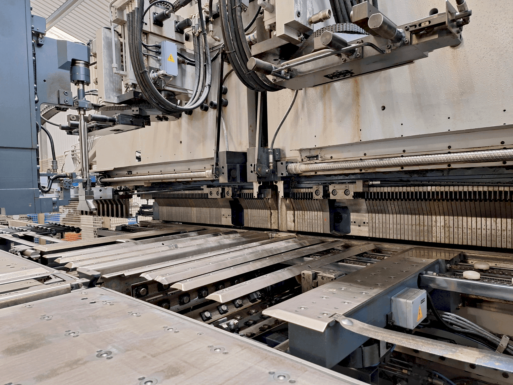 Makine  Salvagnini P4-2220 - Önden görünüm