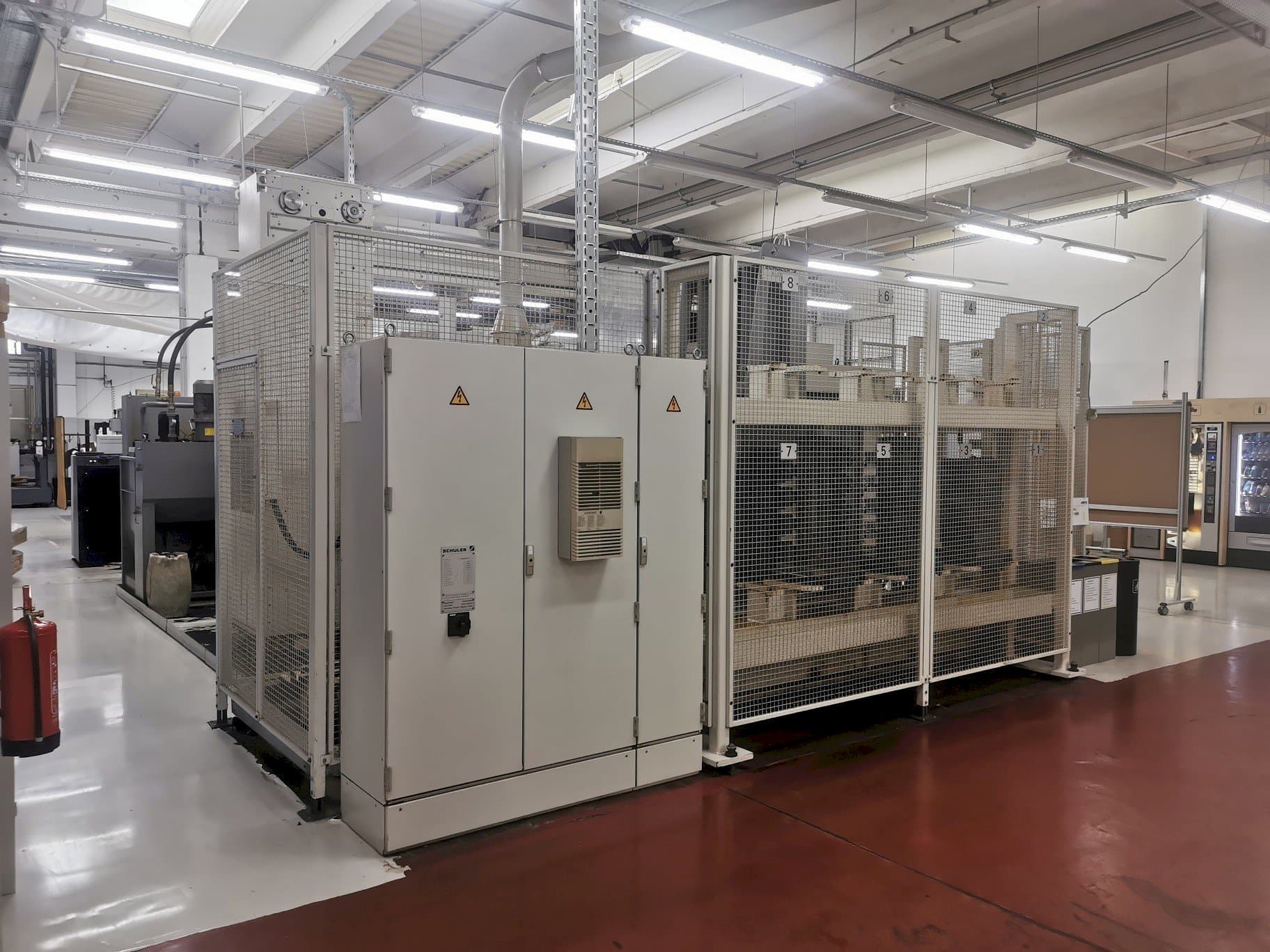 Makine HELLER MC 16 - Önden görünüm