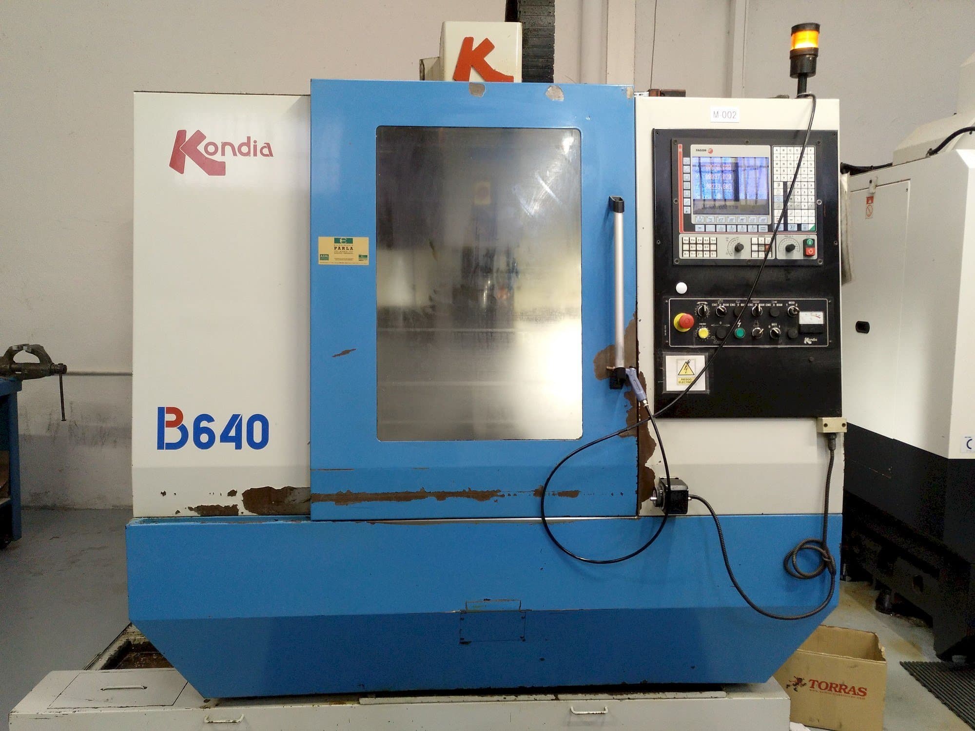 Makine KONDIA B-640 - Önden görünüm