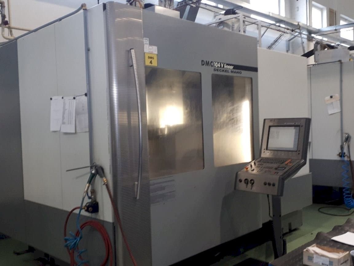 Makine DECKEL MAHO DMC 104 linear - Önden görünüm