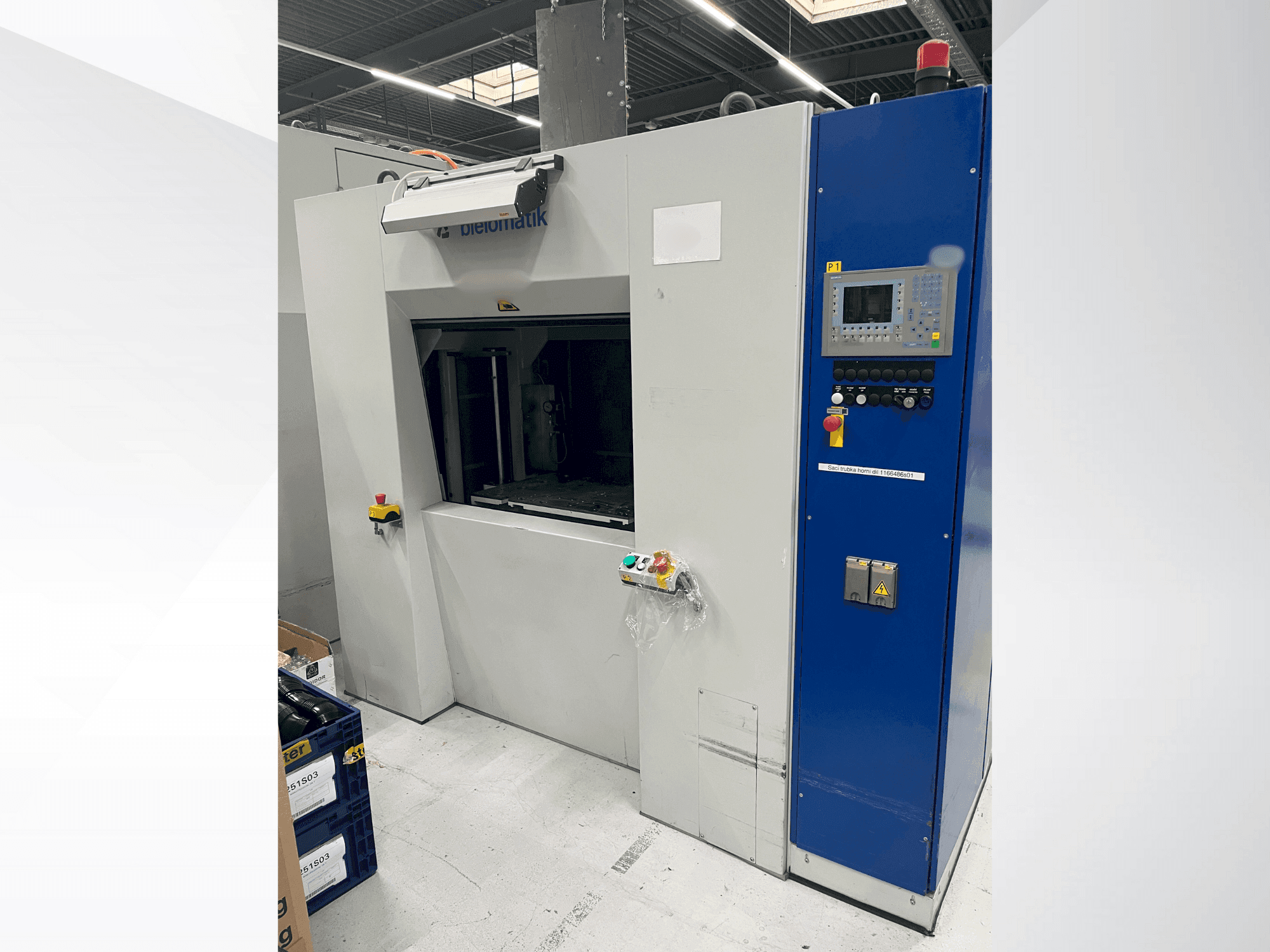 Makine bielomatik K3212 - Önden görünüm