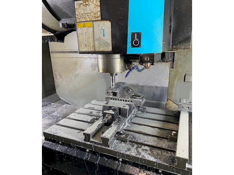 Makine Hurco VMX42i - Önden görünüm