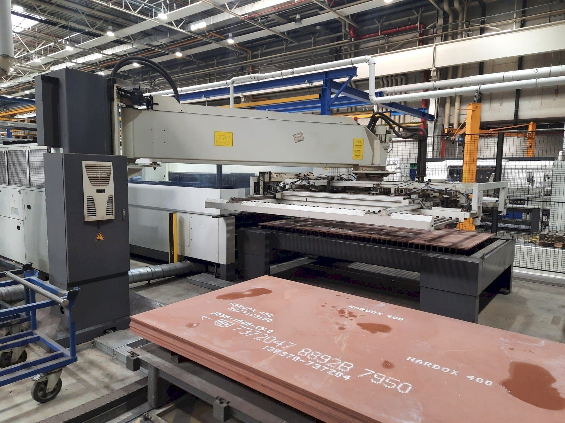 Makine Trumpf L3030 - Sol taraftaki görüntü