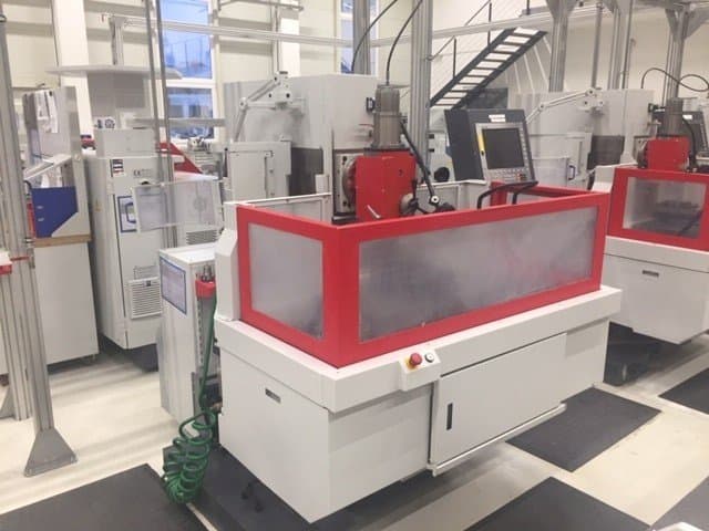 Makine  EMCO Emcomat FB-450 MC - Önden görünüm