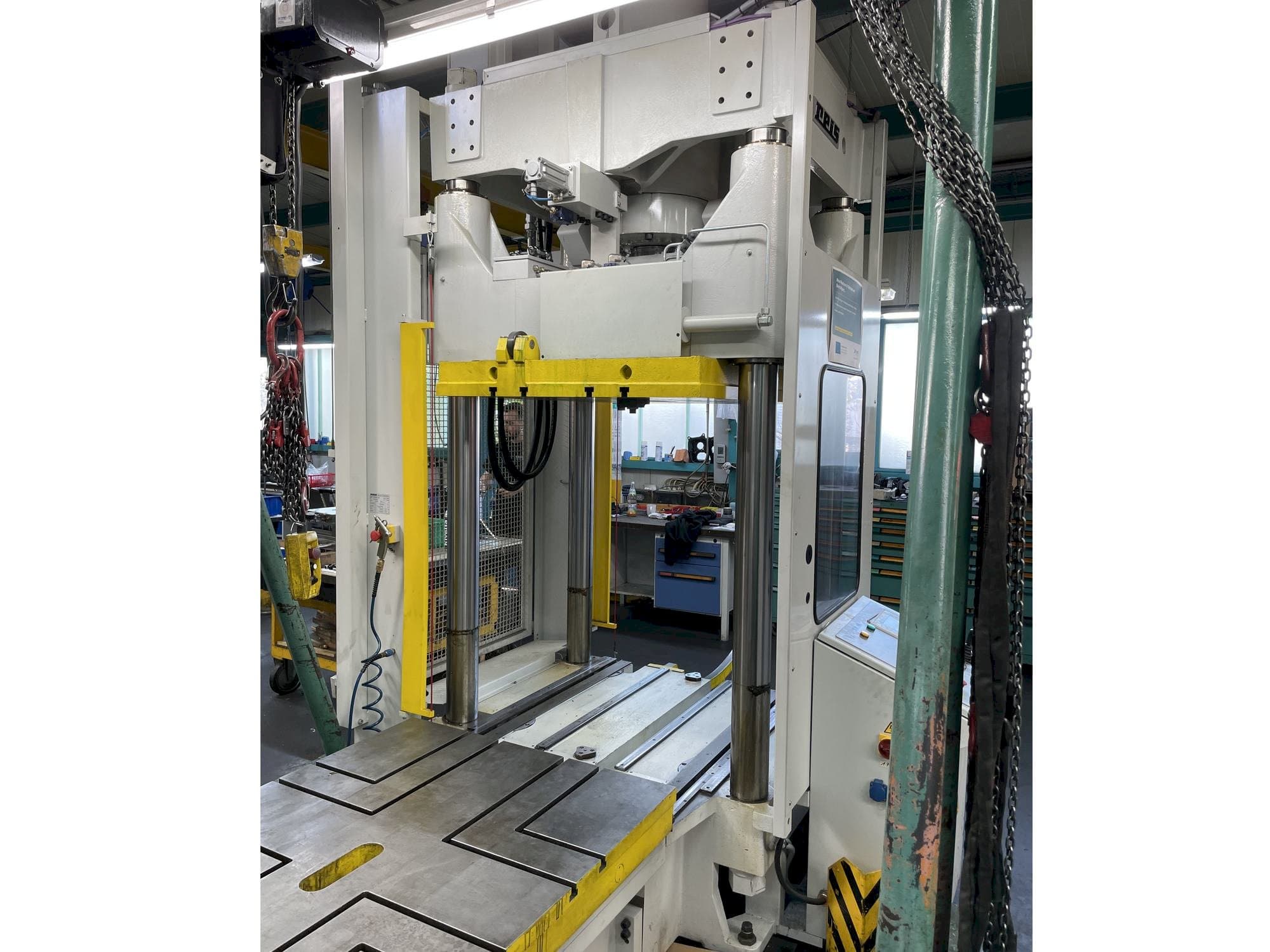 Makine Reis TUS 100 - Önden görünüm