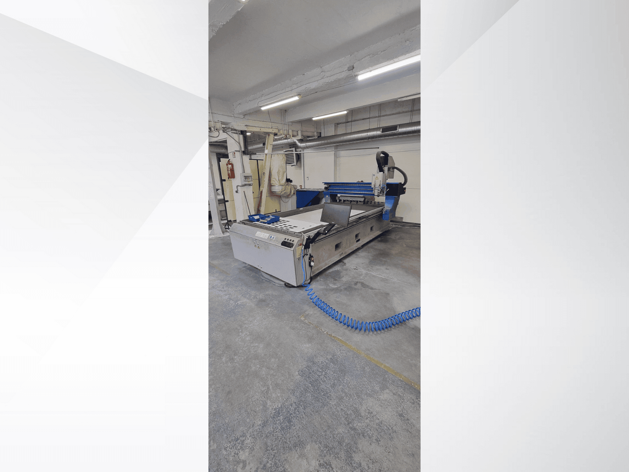 Makine MECANUMERIC Mecapro 3015 - Önden görünüm