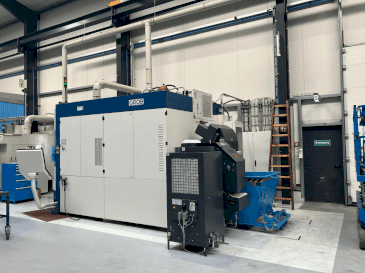 Makine  GROB G550a - Önden görünüm