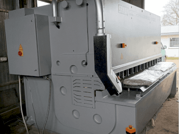 Makine ERMAKSAN HVR 3100-16 - Önden görünüm