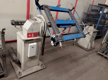 Makine  IGM Welding Robot System - Önden görünüm