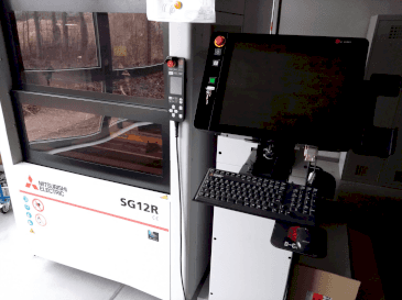 Makine Mitsubishi Electric SG12M - Önden görünüm