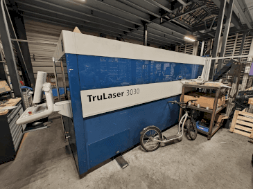 Makine TRUMPF TruLaser 3030 Fiber - Önden görünüm