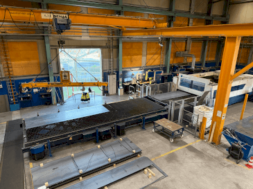 Makine TRUMPF TruLaser 8000 - Önden görünüm