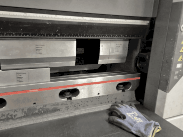 Makine Bystronic Xpert 40/1030 - Önden görünüm