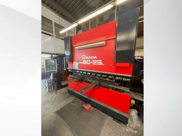 Makine AMADA HFE 80-25 L - Önden görünüm