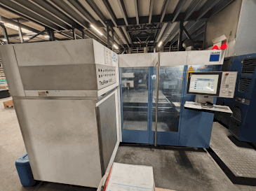 Makine TRUMPF TruLaser 3030 - Önden görünüm