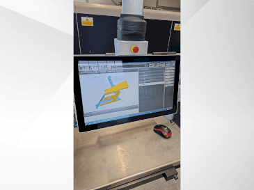 Makine Bystronic Xpert 400/4100 - Önden görünüm