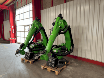 Makine KUKA KR 90 R3700 prime K - Önden görünüm