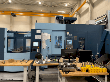 Makine  Matsuura MAM72-70V - Önden görünüm