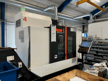 Makine Mazak VCN-530C - Önden görünüm