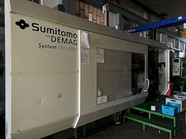 Makine  Sumitomo Demag 1300-8000 - Önden görünüm