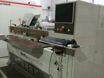 Makine OMAL Insert 1300 - Önden görünüm