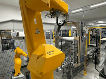 Makine STAUBLI RX160 - Önden görünüm
