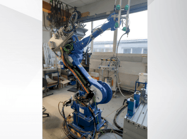 Makine Yaskawa 6VX88 - Önden görünüm