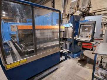 Makine Prima Industrie PLATINO 1530 - Önden görünüm