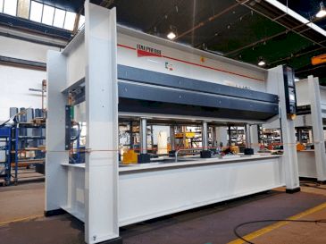 Makine ITALPRESSE XL/6 30-13 PM BO - Önden görünüm