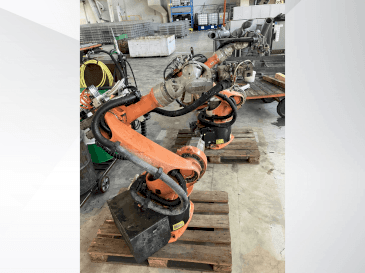 Makine KUKA KR16 - Önden görünüm