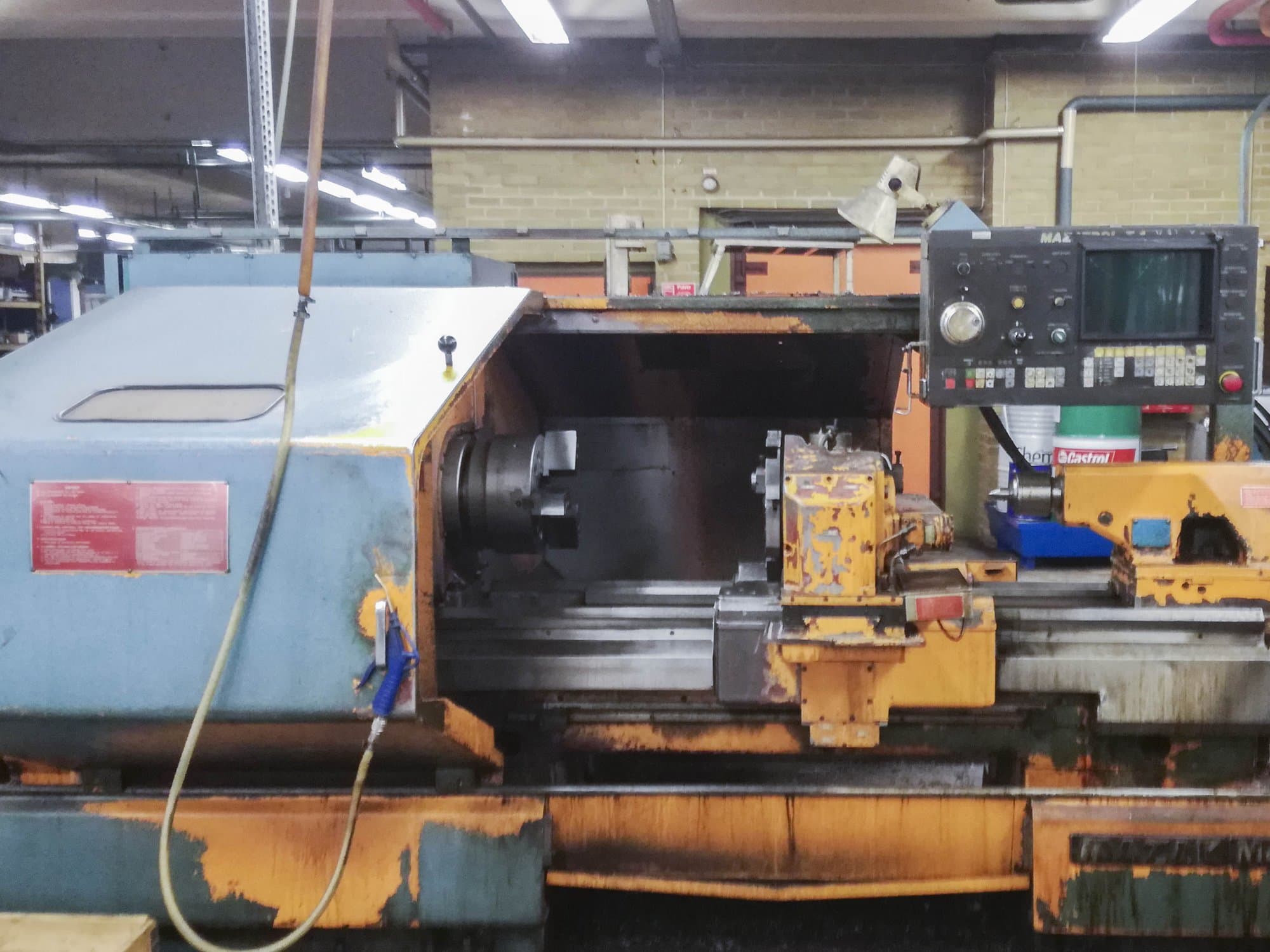 Makine Mazak - Önden görünüm M4-1000