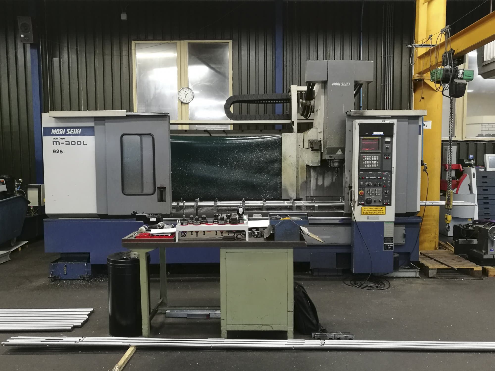 Makine MORI SEIKI - Önden görünüm M-300L2