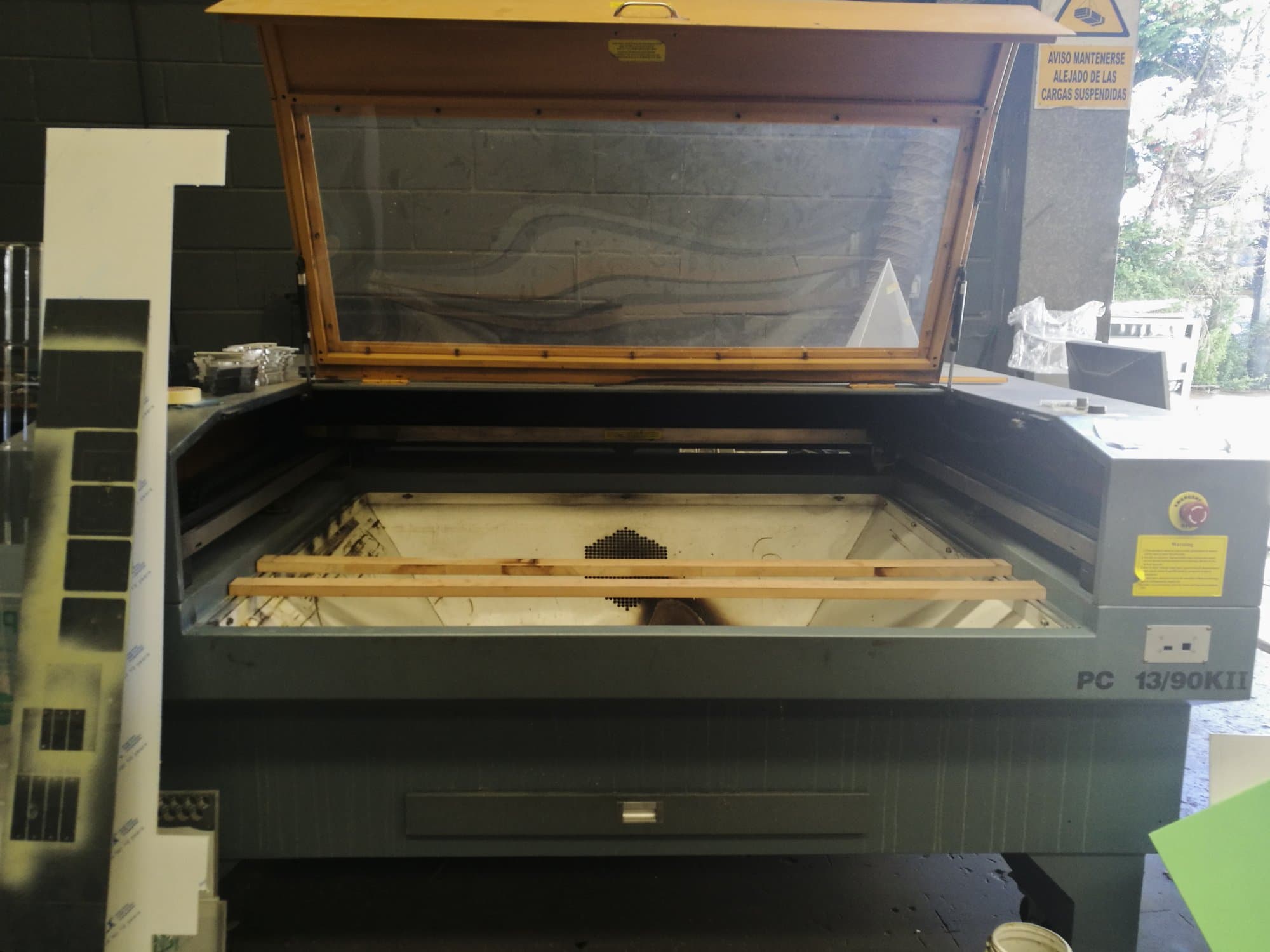 Makine PC - Önden görünüm 13/90KII