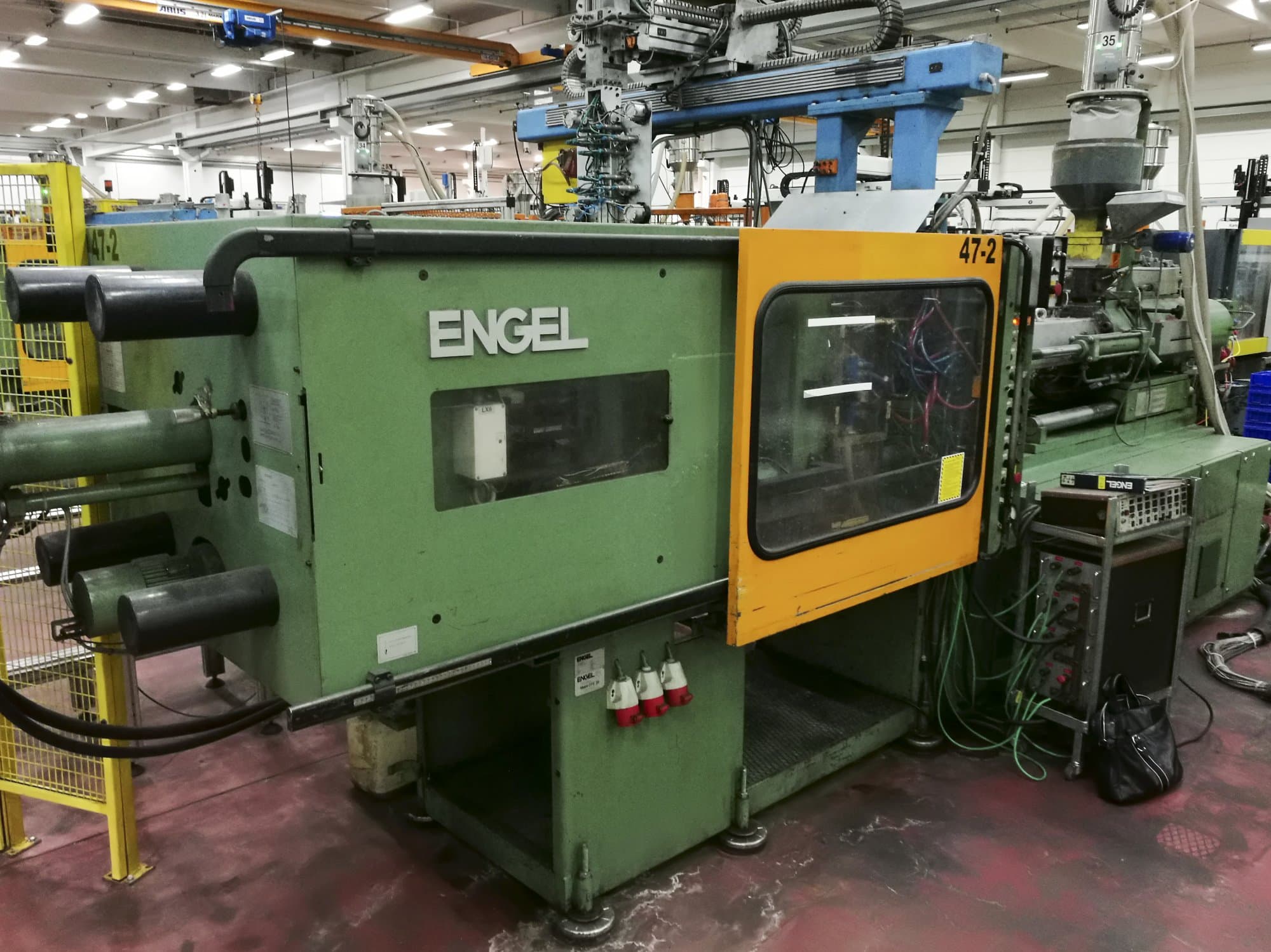 Makine ENGEL - Sol görünüm ES 1300/200