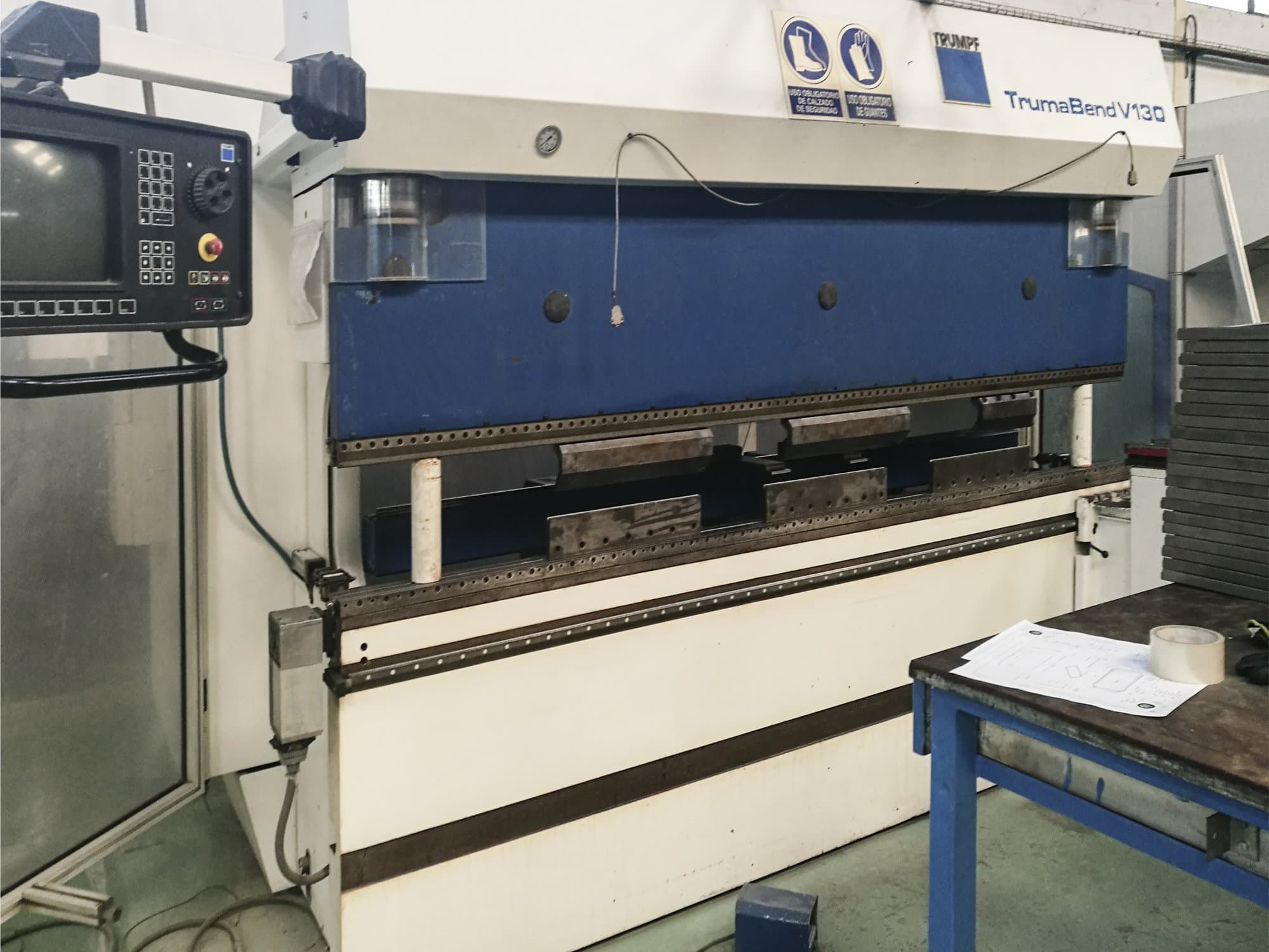 Makine Trumpf - Sol görünüm TrumaBend V130