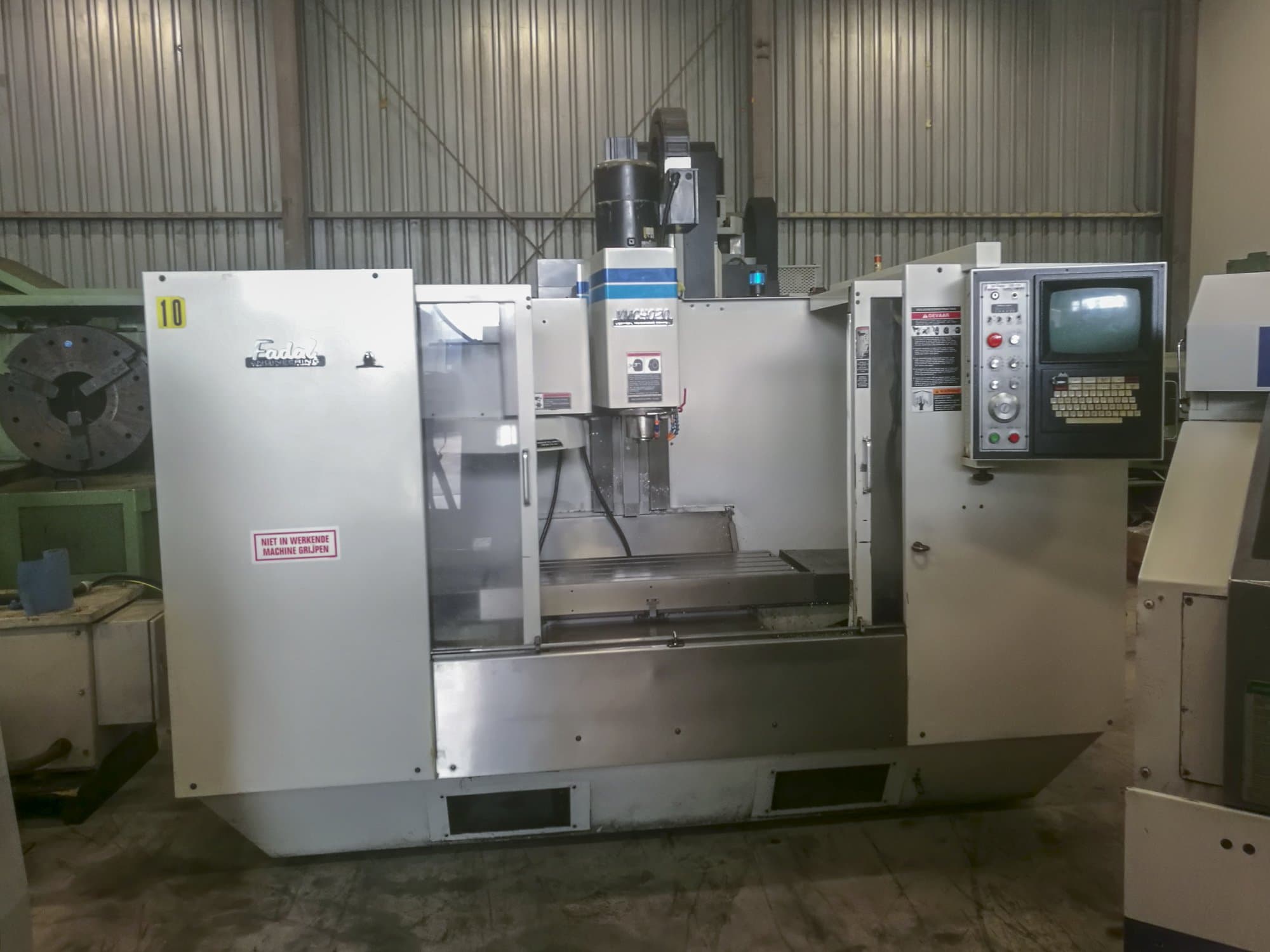Makine FADAL - Önden görünüm VMC 4020HT
