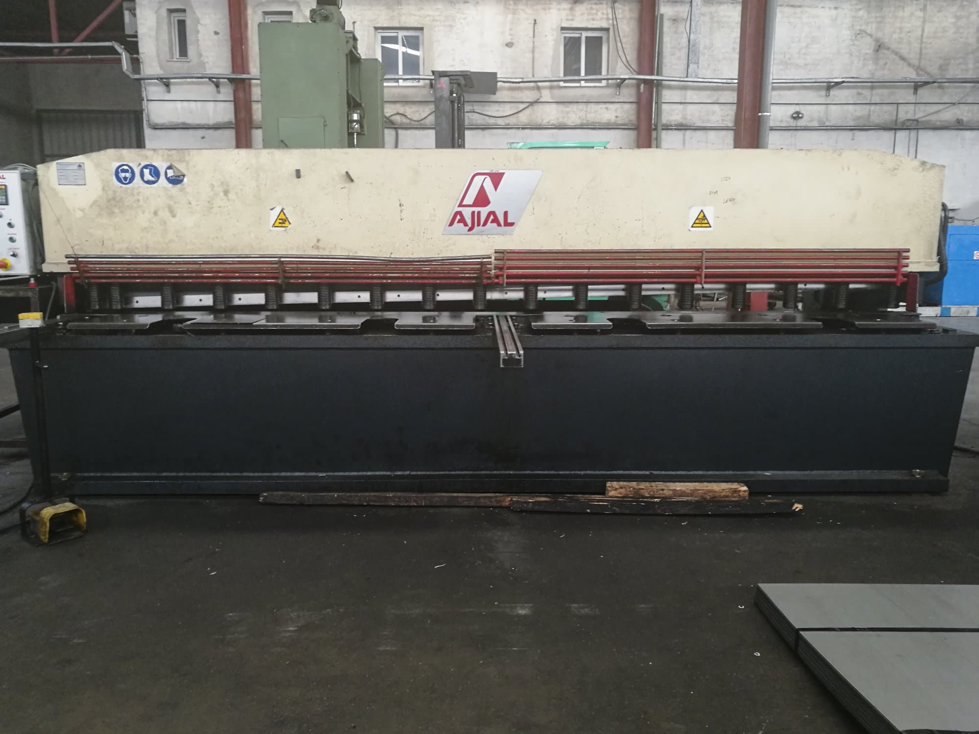 Makine  Ajial - Önden görünüm CB-640