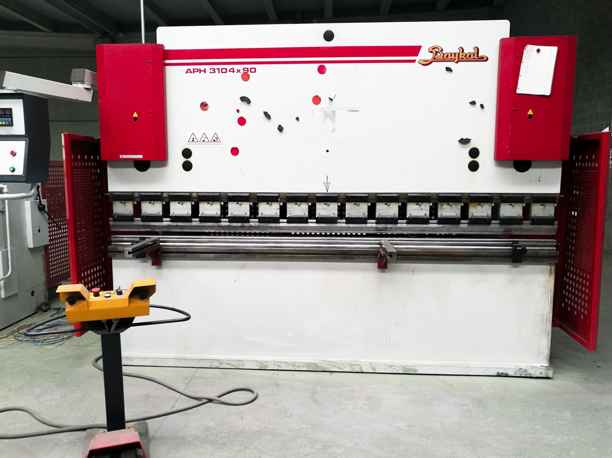 Makine  Baykal - Önden görünüm APH 3104x90