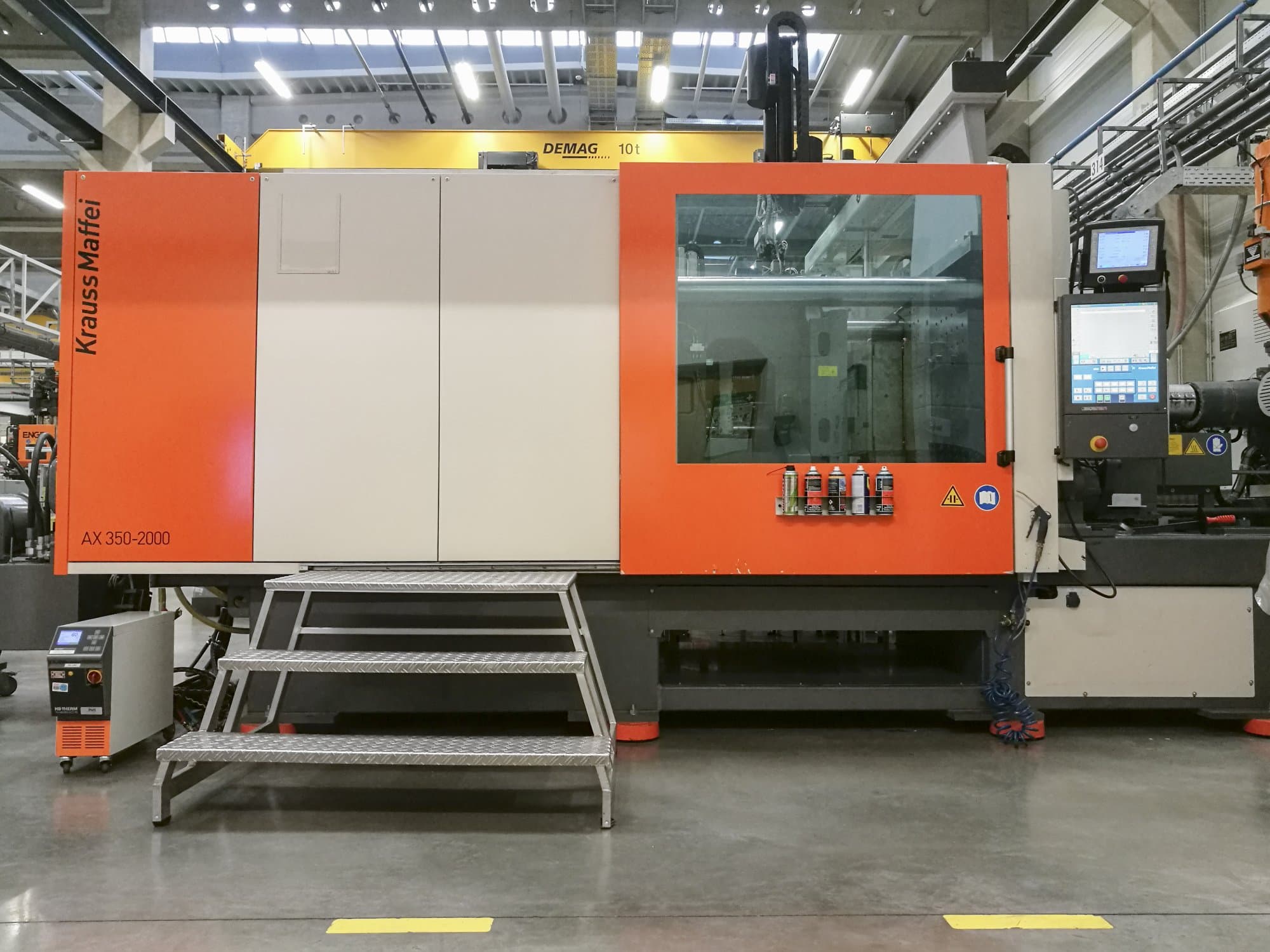 Makine Krauss Maffei - Önden görünüm 350-2000 AX