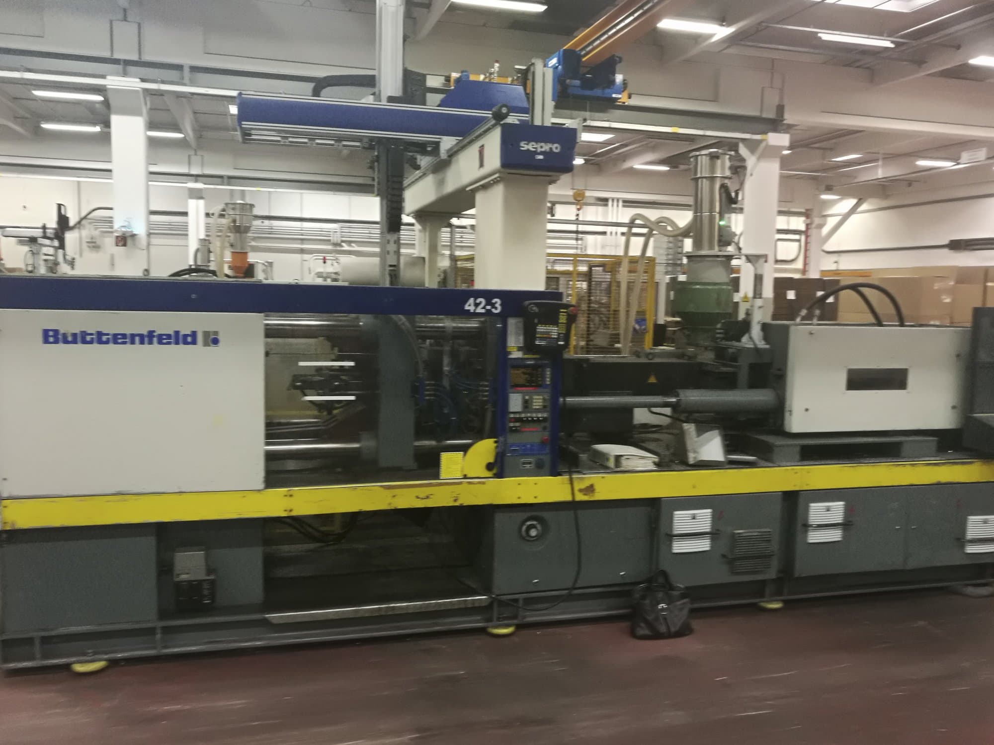 Makine Battenfeld - Önden görünüm BKT 2500/1250