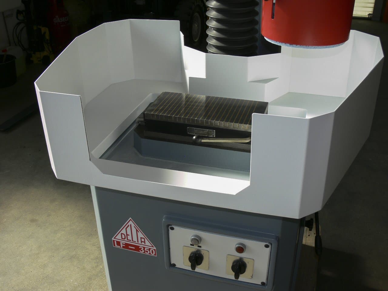 Makine DELTA - Önden görünüm LF-350