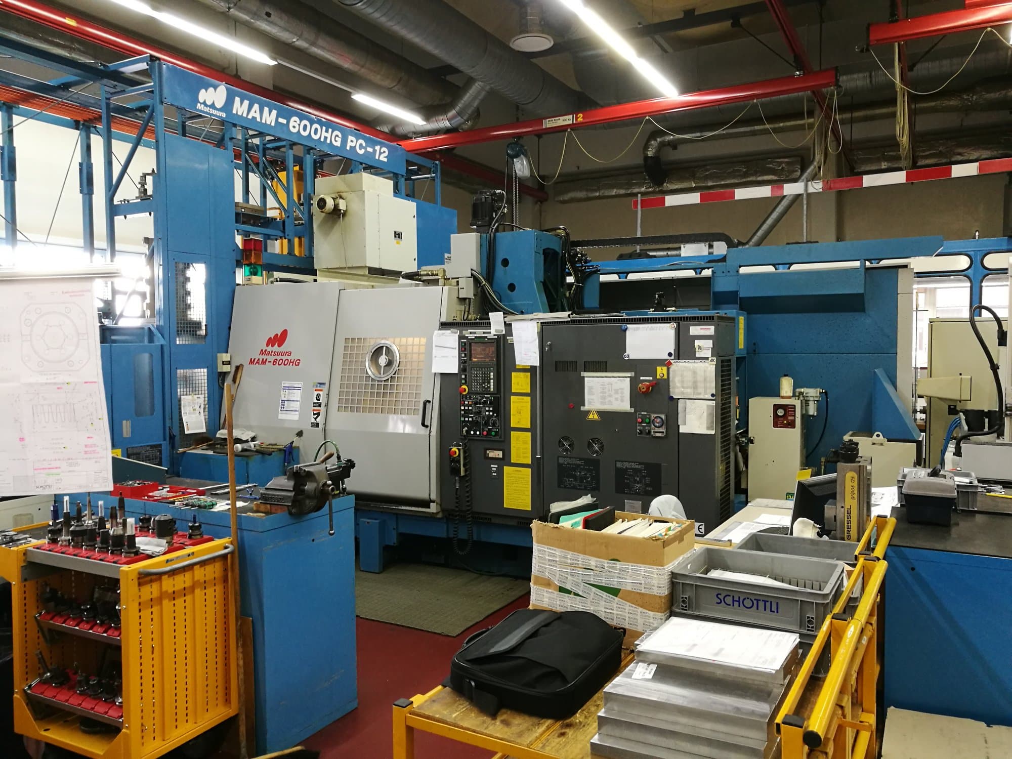 Makine  Matsuura - Önden görünüm MAM 600HG PC-12